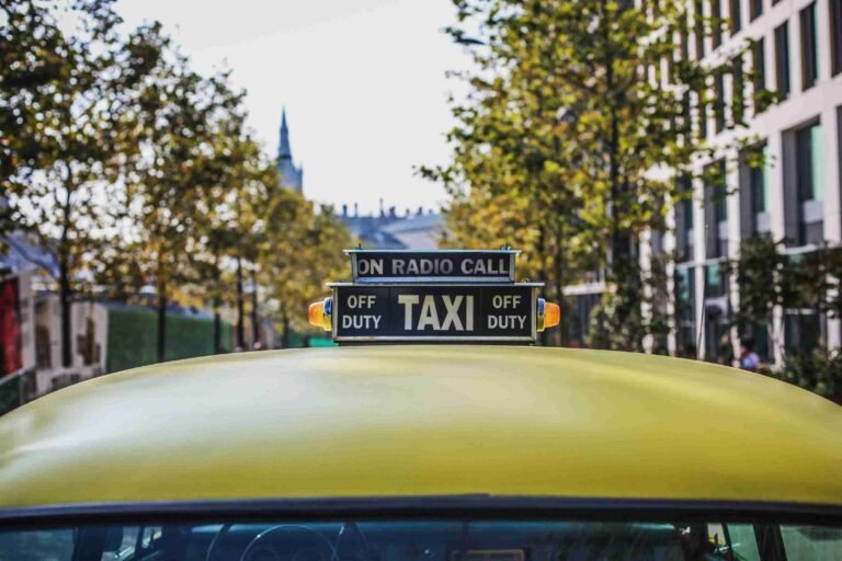 Business Airport Mobility from Sunbury Supporting Time-Critical Meetings Across London