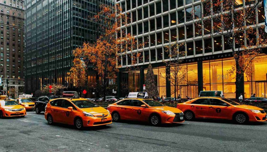 Flight Connections from Sunbury-on-Thames Made Simpler with Professionally Managed Airport Transfers
